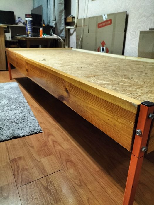 Каркас ліжка саморобний.