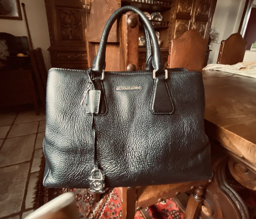 Mala Michael kors em pele