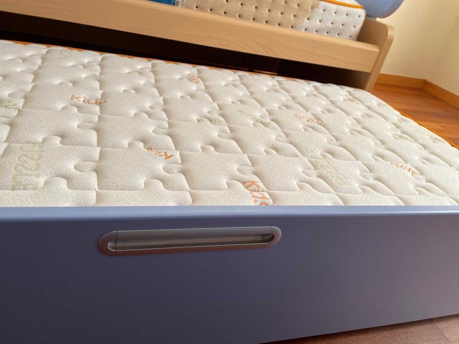Cama juvenil dupla + 2 colchões Lusocolchão Kids
