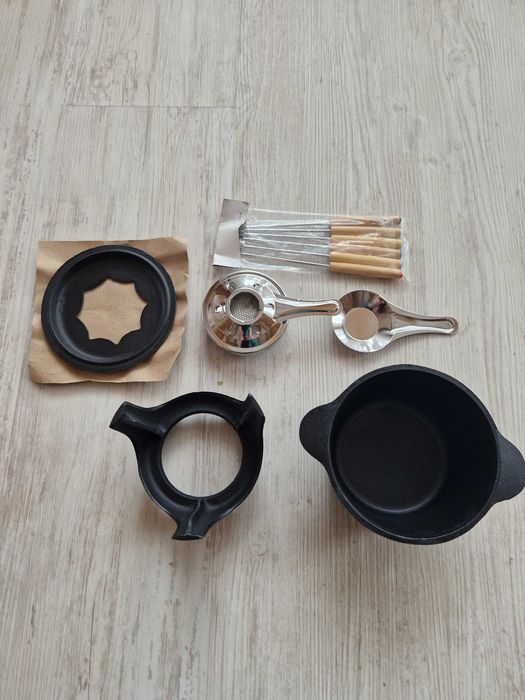 Nowy żeliwny zestaw do Fondue (10 elementów)