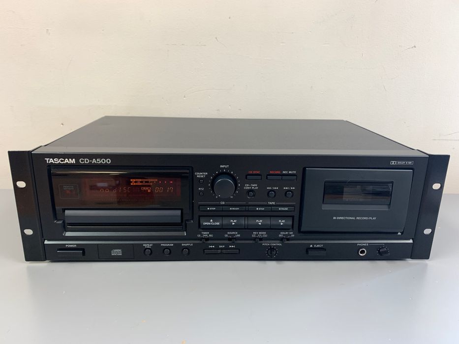 Tascam CD A-500 CD плеєр касетний рекордер