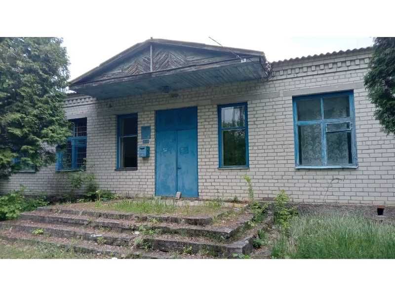 ПРОДАЖ - Нежитлова будівля, площею основи 427,9 кв.м. с. Олбин