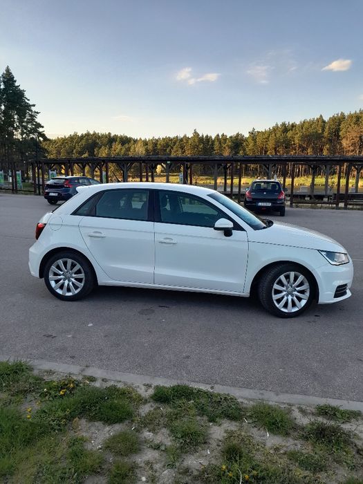 Sprzedam audi a1 sportback 1,0 bezyna 95koni 2016r