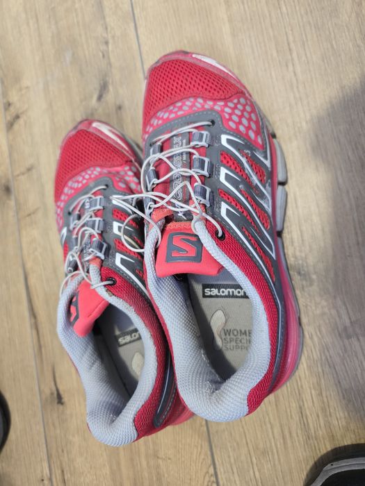 Легке і тепле взуття на стопу 25 або 25.5 см