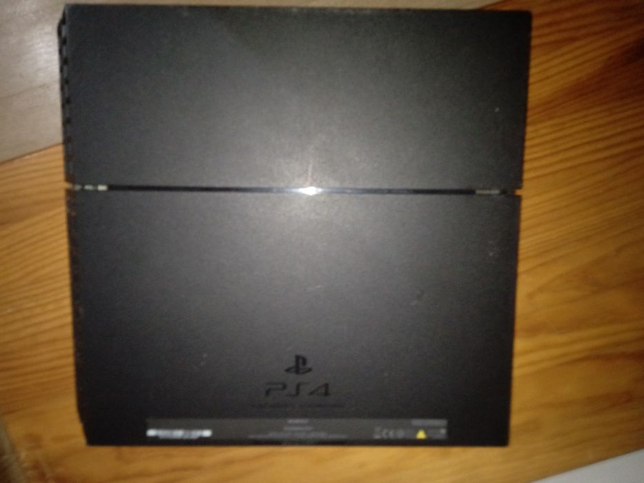 E um ps4 que está em bom estado