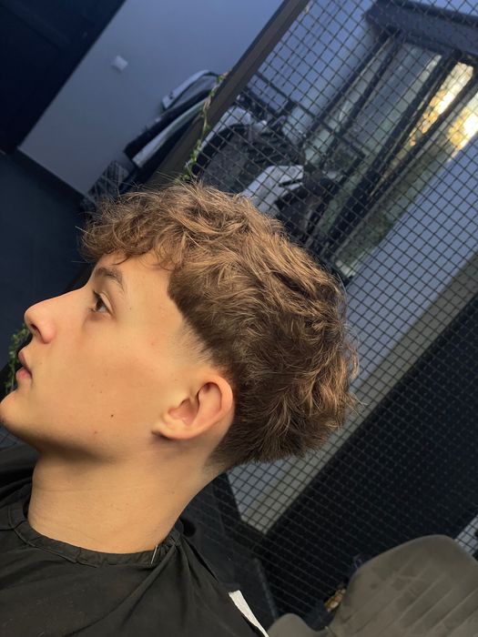 Модель на безкоштовну стрижку