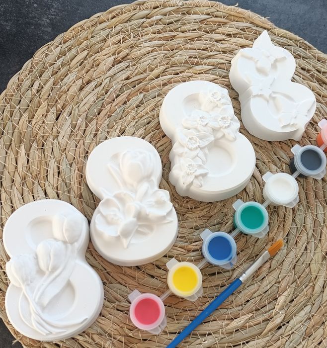 Гіпсова Листівка розмальовка 8 березня в садочок та школу