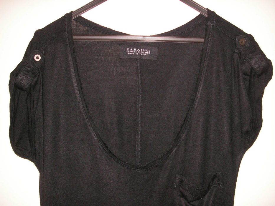 T Shirt / Túnica Zara e T Shirt Sem Mangas e com Folhos