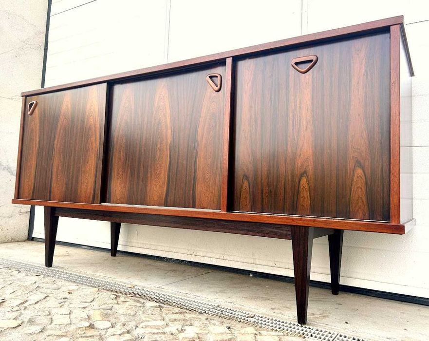 Aparador pau santo olaio vintage +182comp x 50prof x 89alt.