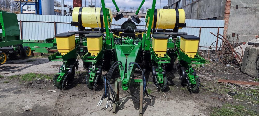 Сівалка пневматмчна точного висіва  JOHN DEERE 7200 Джон Дір