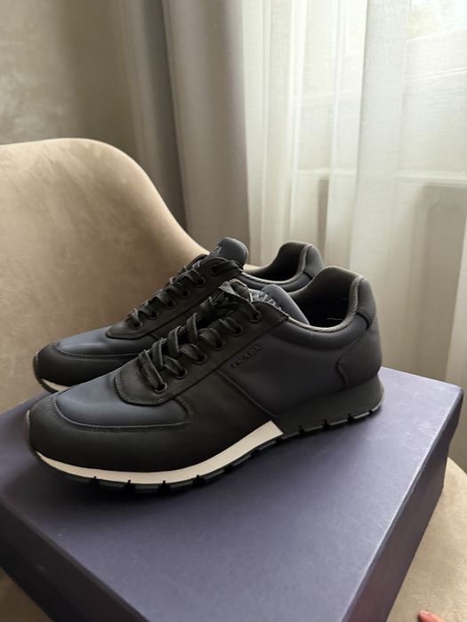 чоловічі кросівки Prada