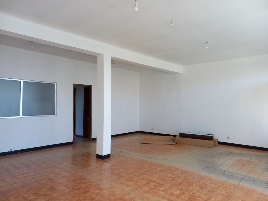Espaço para armazém