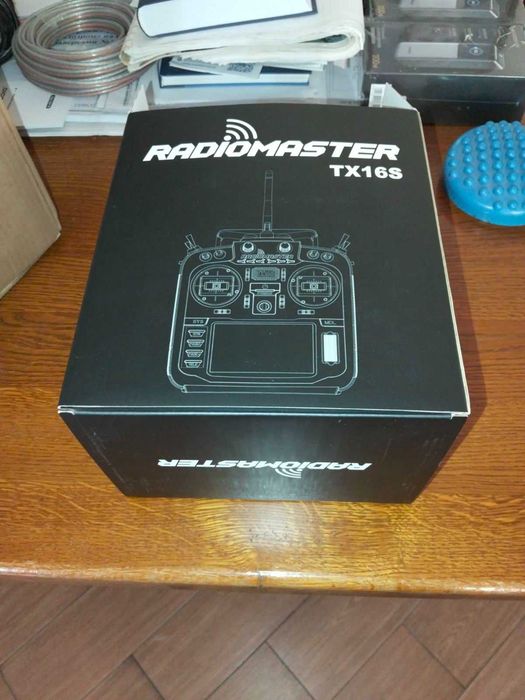 •RadioMaster TX16S MKII – оновлена версія популярного пульта управління з великими можливостями та широким функціоналом.