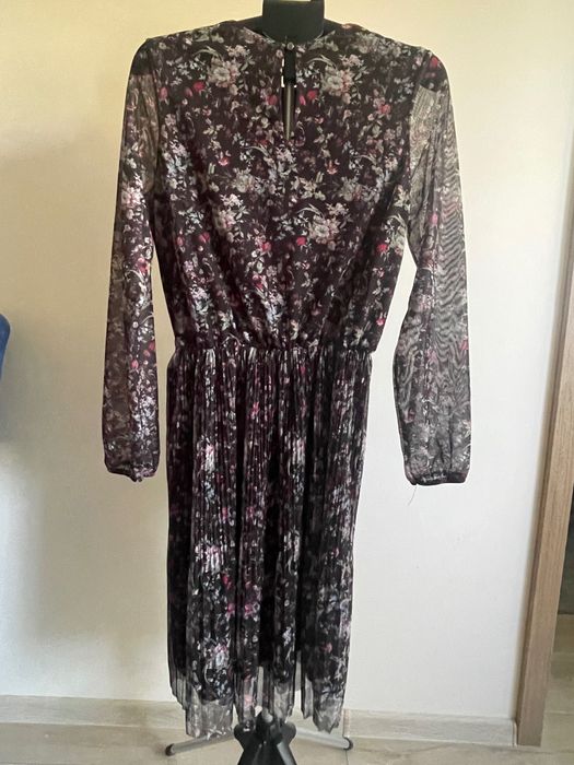 sukienka midi MOHITO