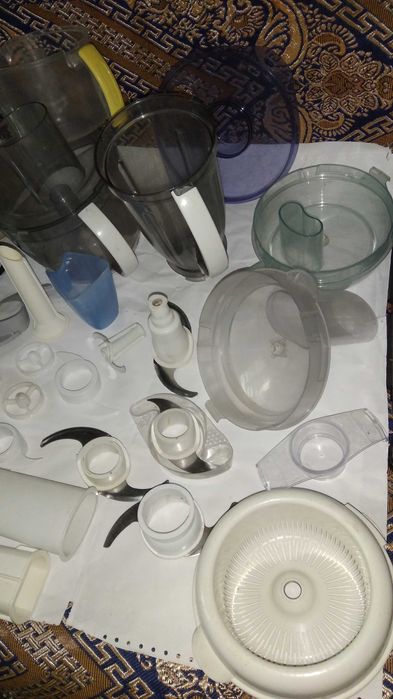 Продам запчастини від кухонного комбайну Філіпс