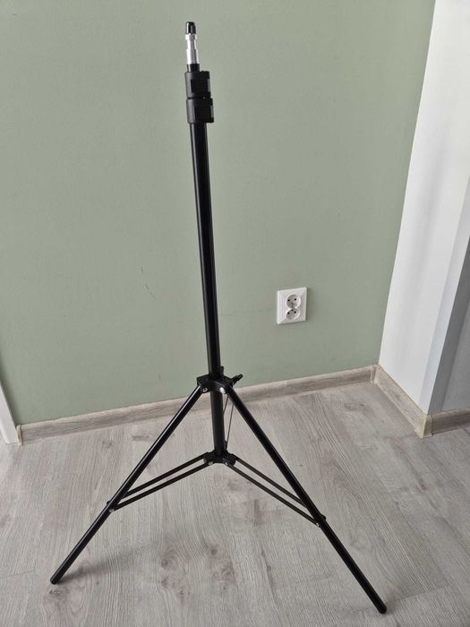 Ricoh Theta SC2 - kamera sferyczna 360° + statyw