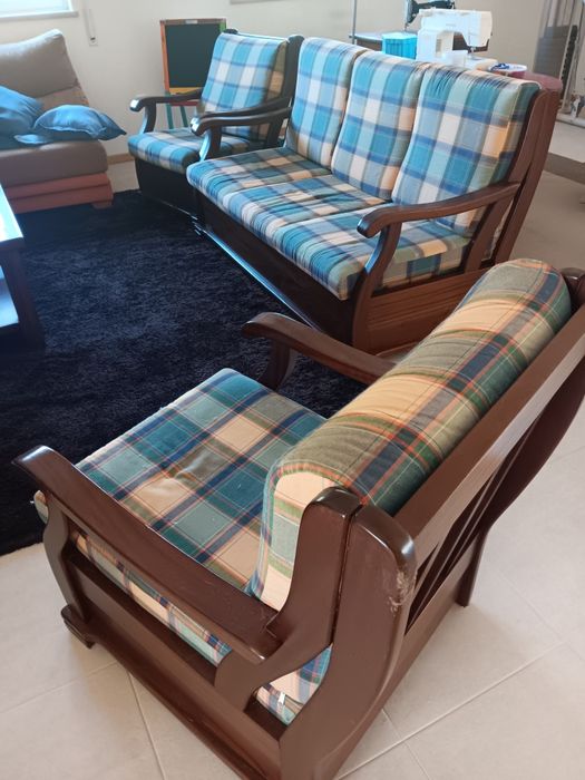 Sofá-cama mais 2 sofás individuais