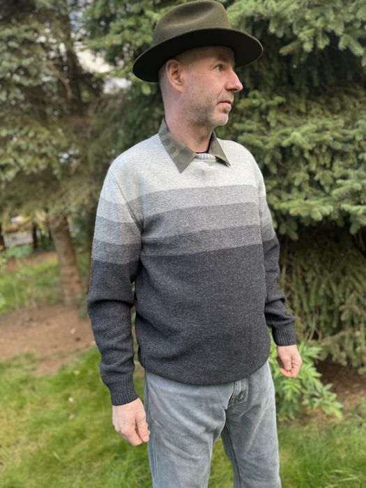 Sweter męski wełniany w kolorze szarości 2XL nowy
