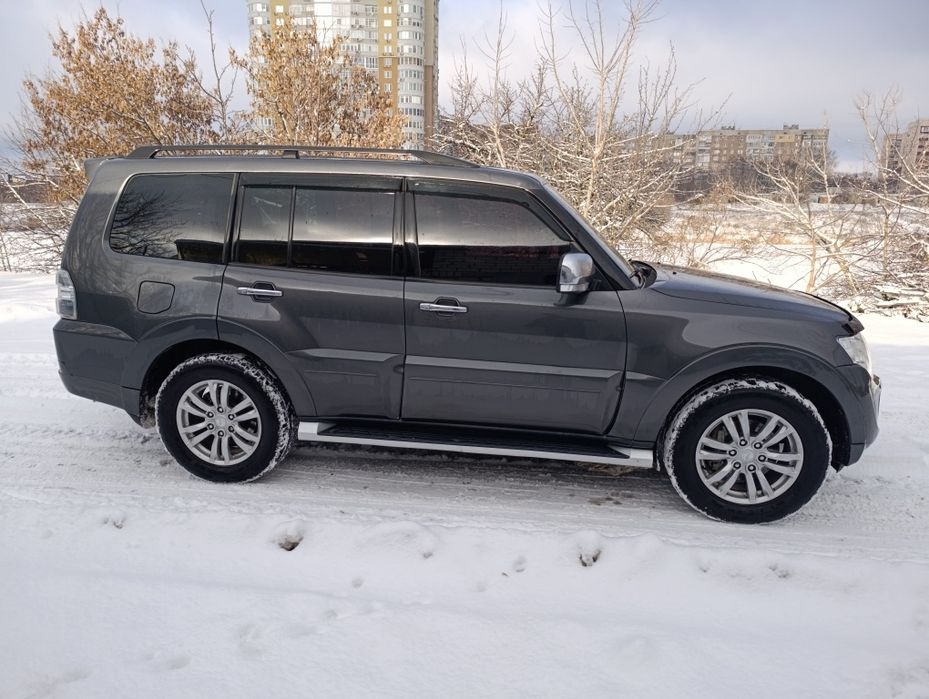 Продам Паджеро Вагон4 3.2т дизель 200л.с на АКПП !