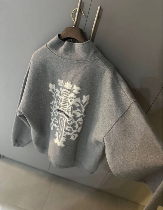 Брендовая толстовка . Унисекс. Как новая!