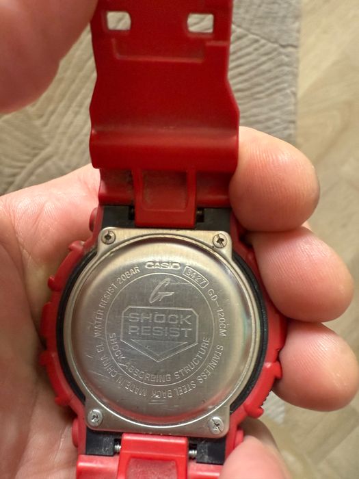Trzy zegarki CASIO G-SHOCK.