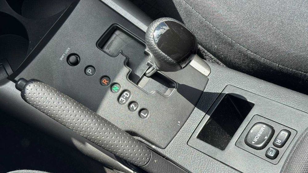 Toyota RAV 4  Автомат повний привід газ бензин 2008
