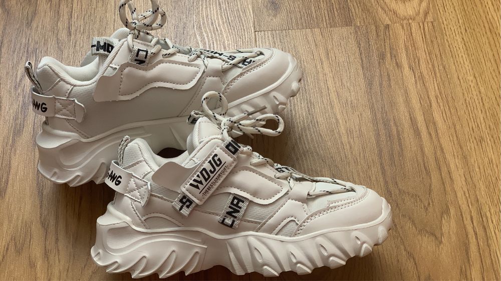 Кросівки дівчачі 35 р. Kimboo