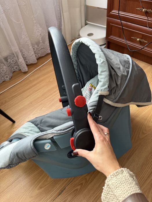 Автокрісло chicco 0-13kg