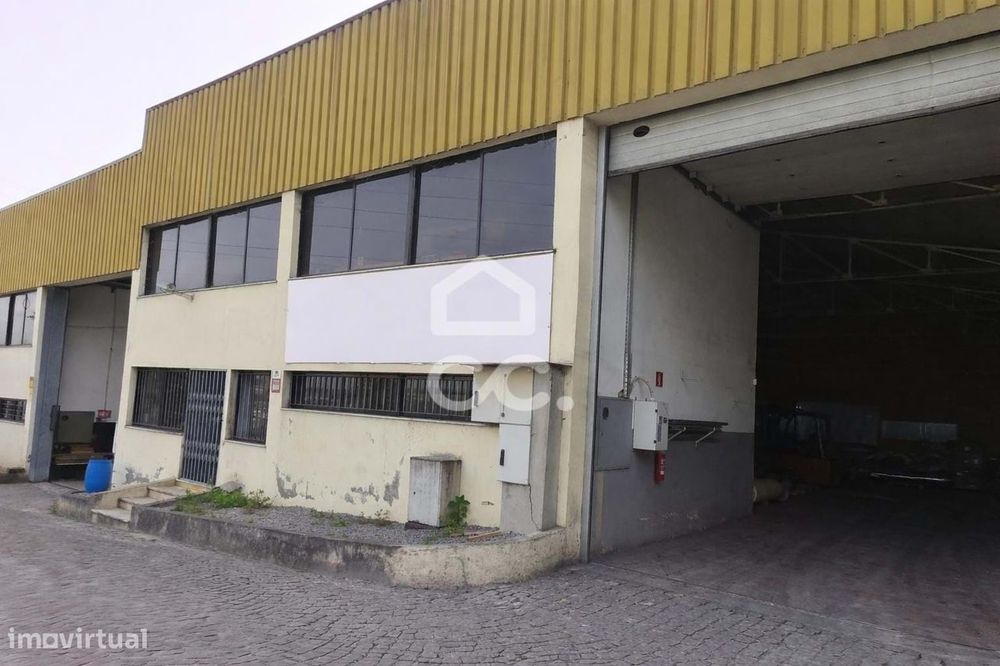 Armazém com potencial em Oliveira, Famalicão
