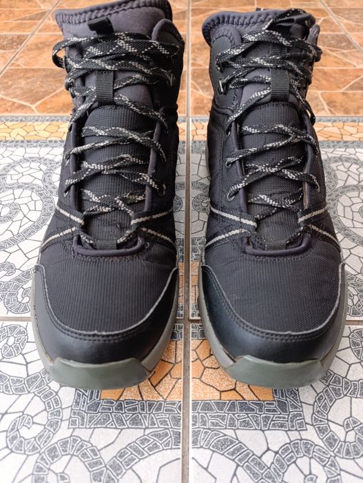 Queshua 43p. Чоловічі трекінгові черевики water proof.