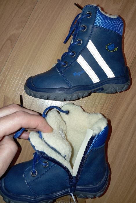 Зимние ботинки,сапожки на мальчика 23 р.