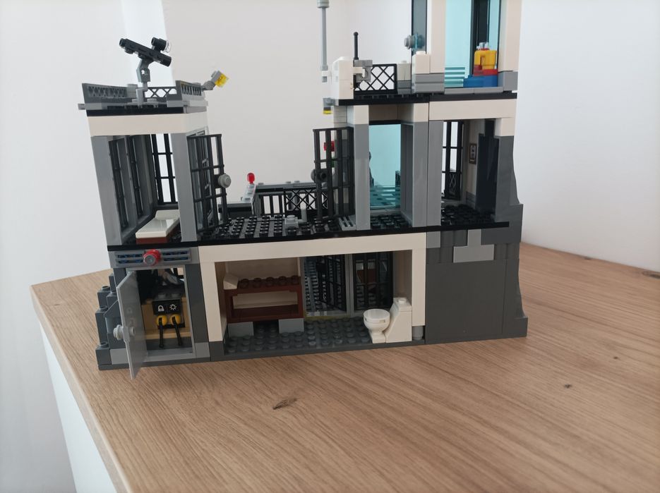 Lego 60130 wyspa więzienna