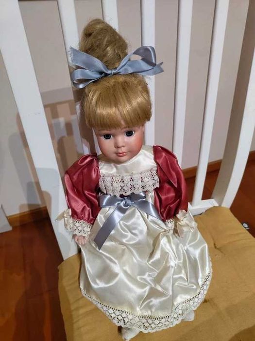 Boneca de porcelana