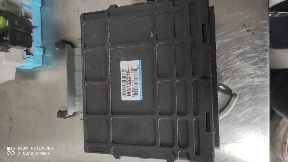 Mitsubishi Outlander I 2,0 16v zestaw startowy immobiliser komputer MN122218