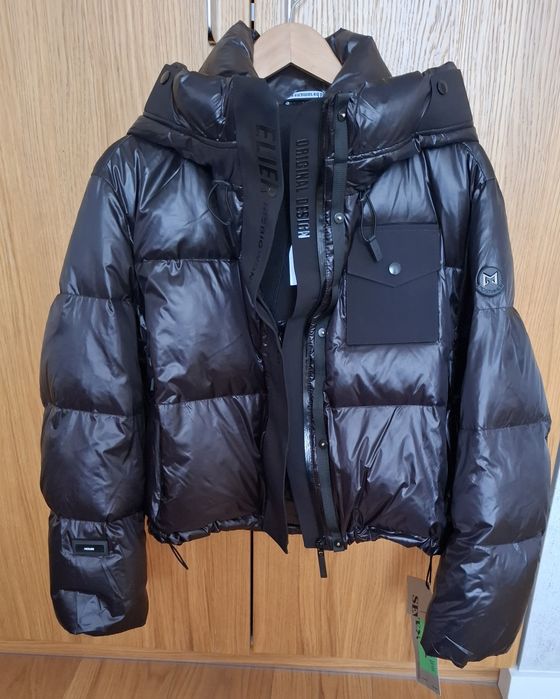 Пуховик женский черный