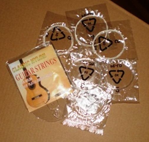 Guitarra clássica preta e set