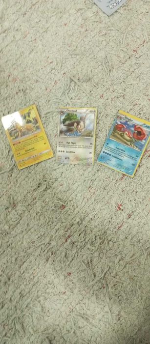 Mais de 200 Cartas pokémon