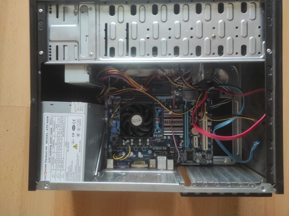 Системний блок комп'ютер