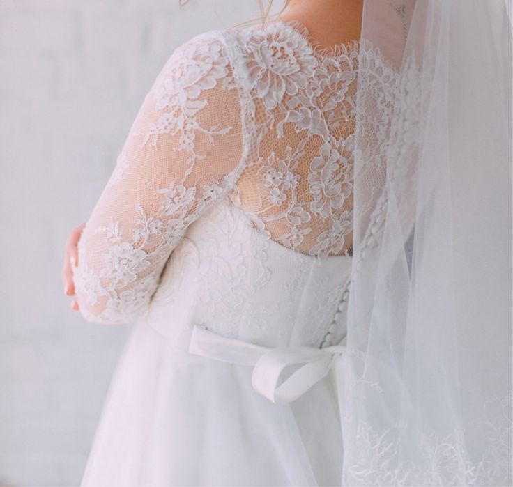 Весільна сукня А-силует