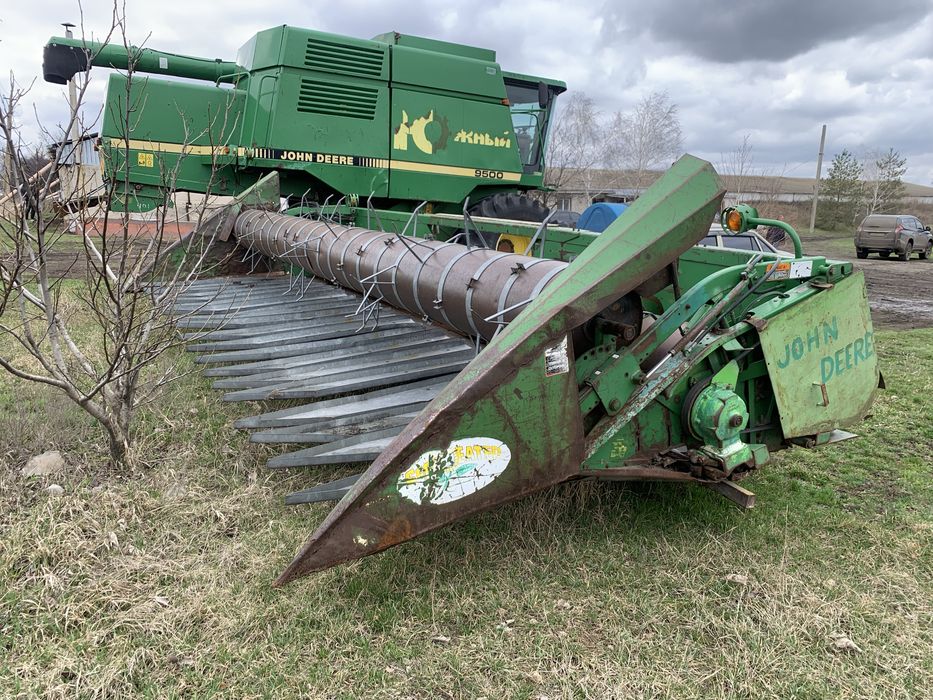 Комбайн John Deer 9500