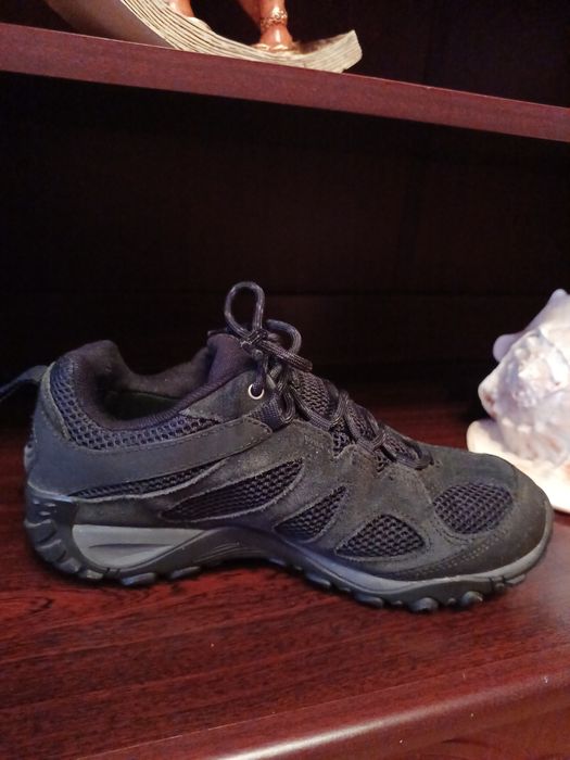 Трекинговые кросовки  Merrell на мембране зимние с утеплителем.