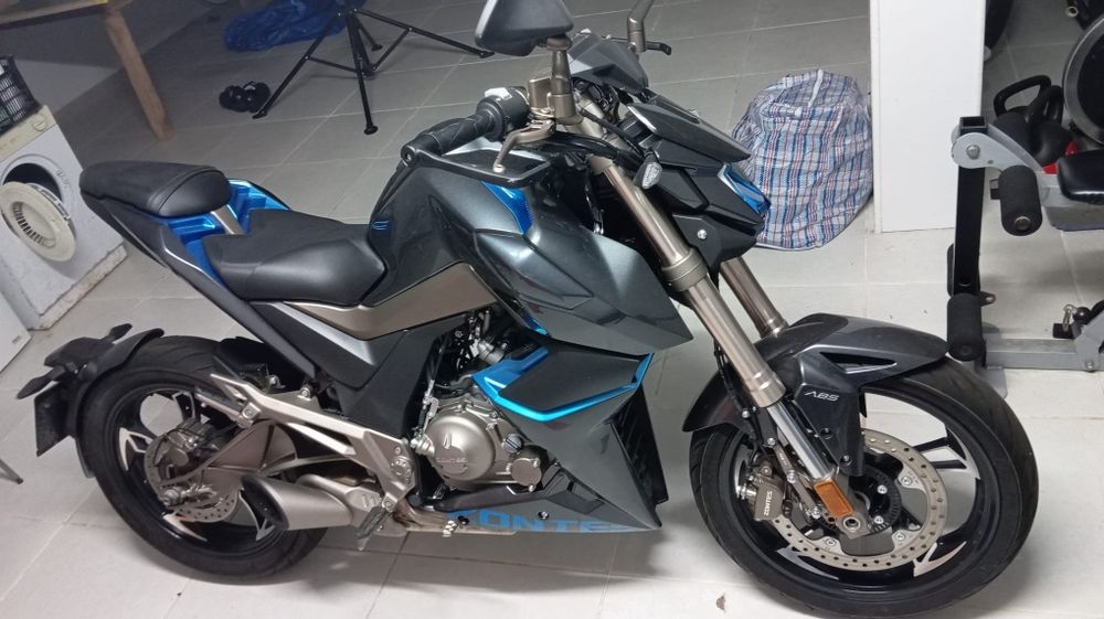 Vendo mota em excelente estado