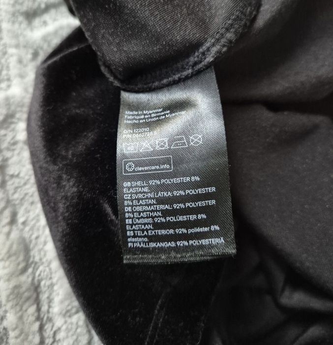 Czarna welurowa sukienka ze stójką,H&M,r.M