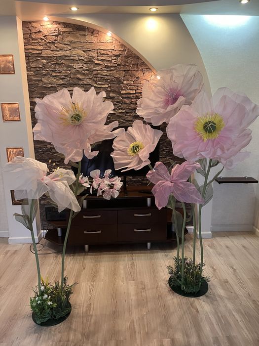 Квіти з органзи. Цветы из органзы. Фотозона. ростові квіти.