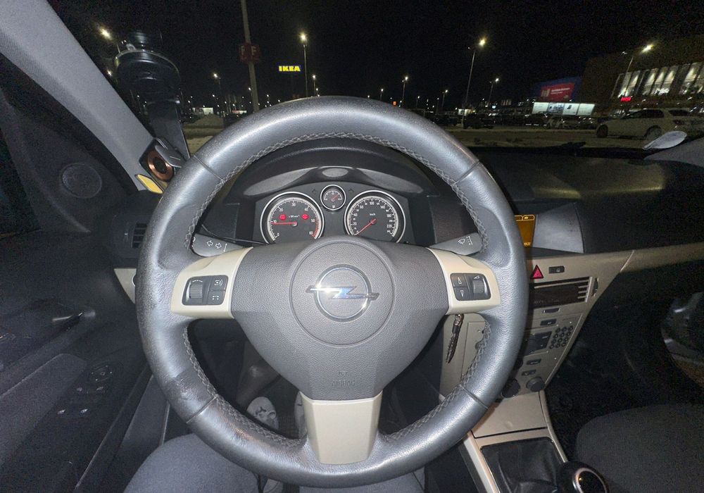 Опель Астра універсал