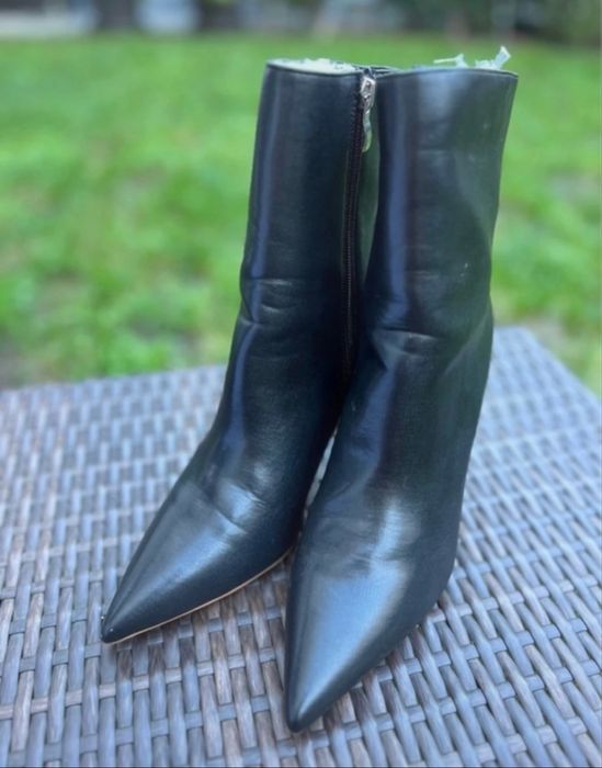 Botins com salto alto da moda a estrear