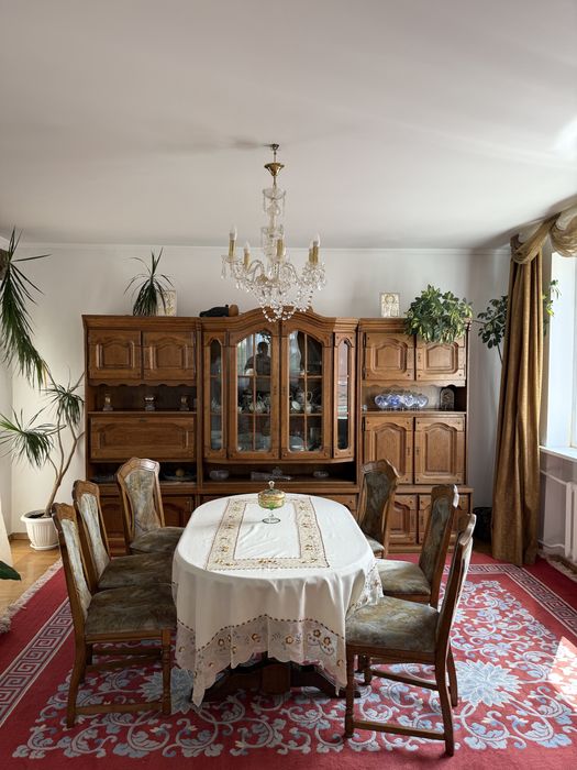 Продається будинок з басейном і сауною