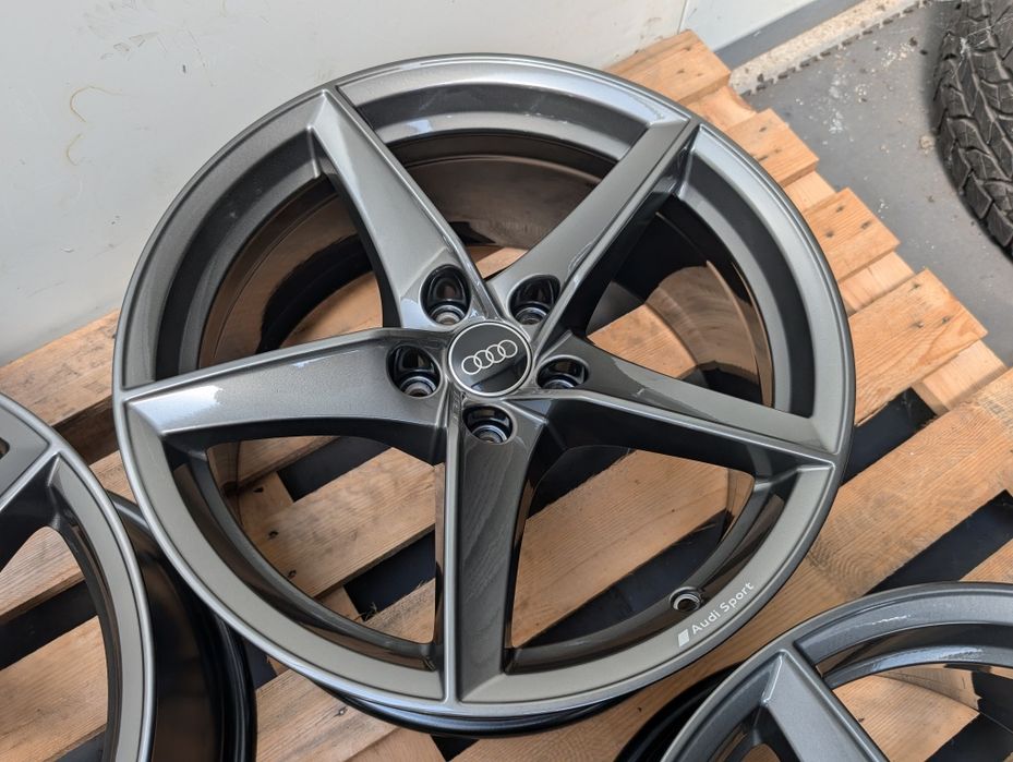 Oryginalne felgi Audi 18" 5x112 8W0 A5 S5 A4 B9 Sline 8.5J ET29