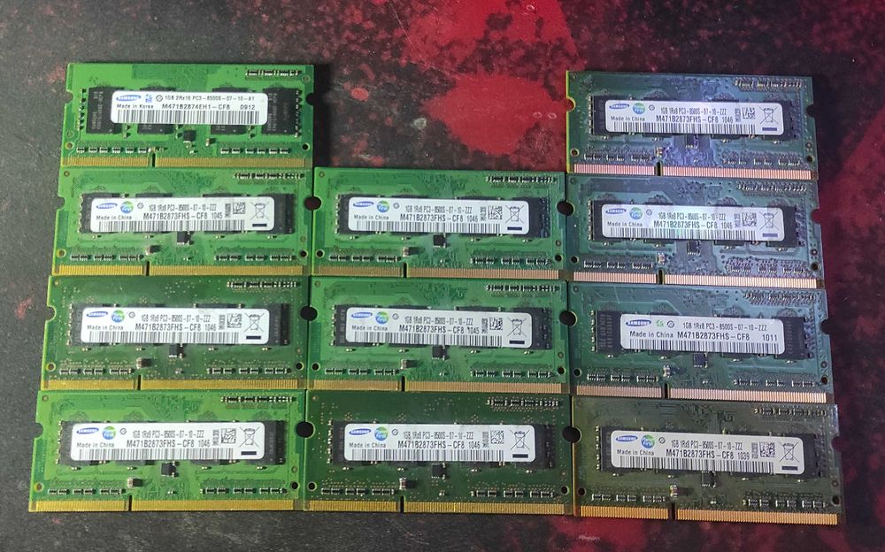 Оперативна пам'ять Samsung SoDIMM DDR3 1gb 1066MHz