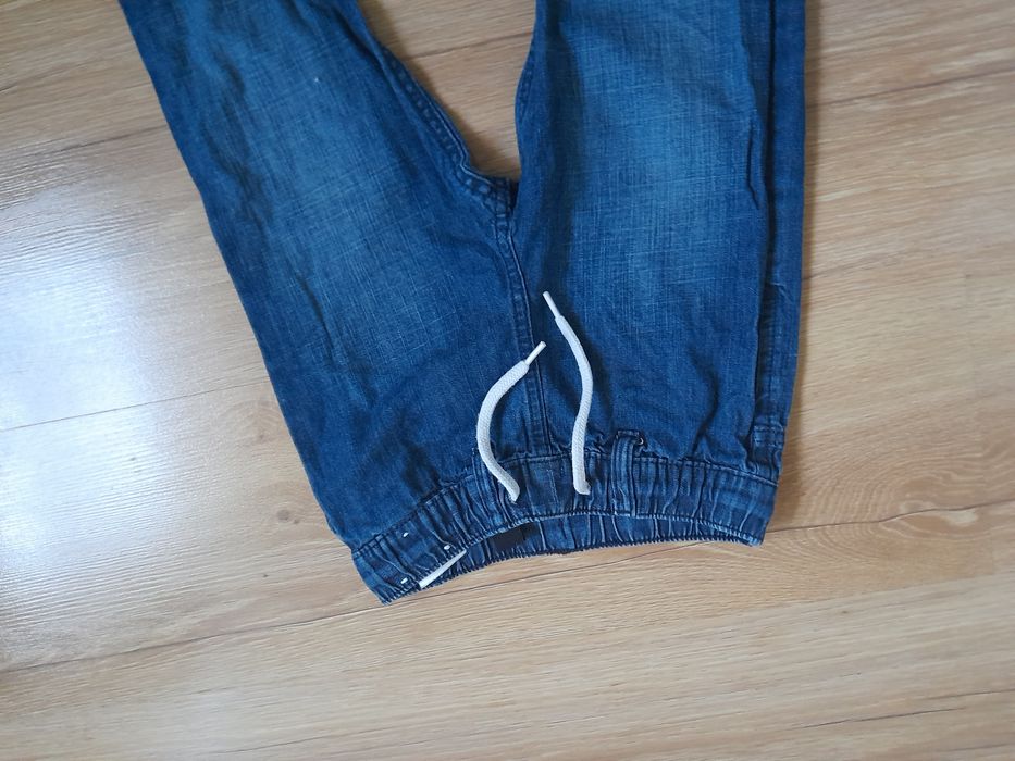 Spodnie jeansy joggery h&m dla chłopca 104